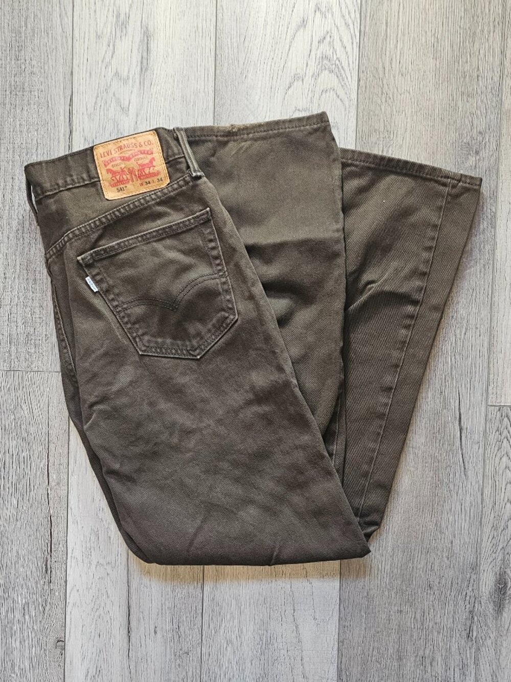 Vintage Levi's White Tab 541 Athletic Fit Men´s 34x34 Brown Choco Denim Jeans